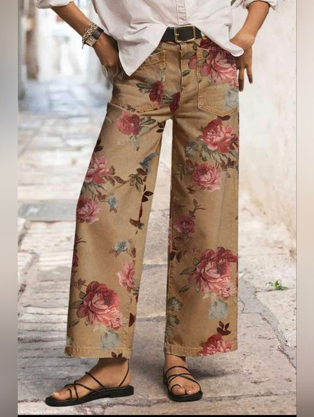 NWT - Flamingals - Floral Print Patch Pocket High Rise Straight Leg Jeans - Picture 2 of 14